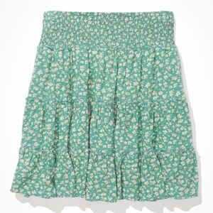 American Eagle Green & Cream Skater Tiered Mini Skirt Casual Floral Flowy